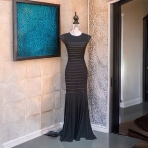 Elegant Black Mermaid Fit🧜‍♀️ Dress SMALL